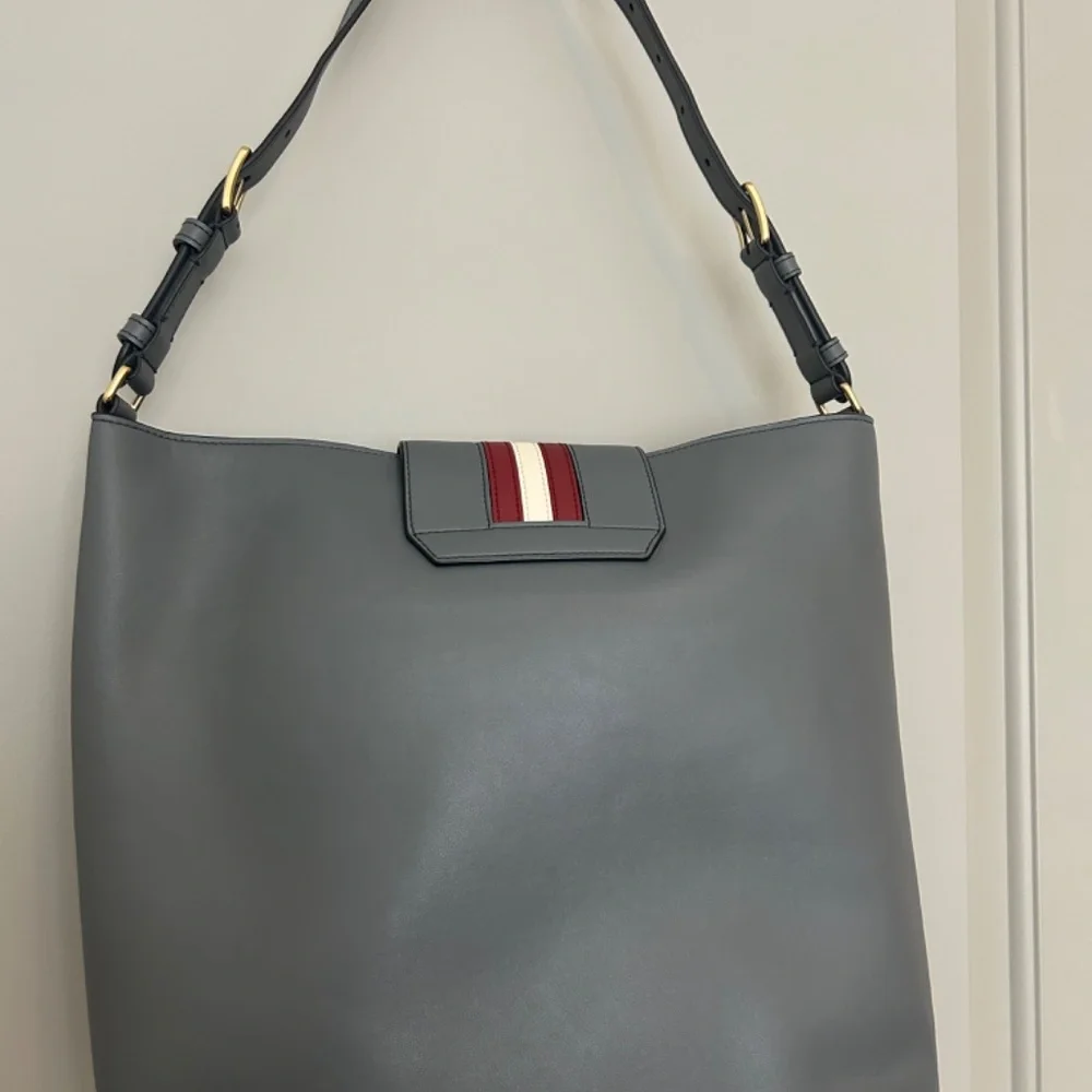Authentic Bally full leather bag - Picture 4 of 8
